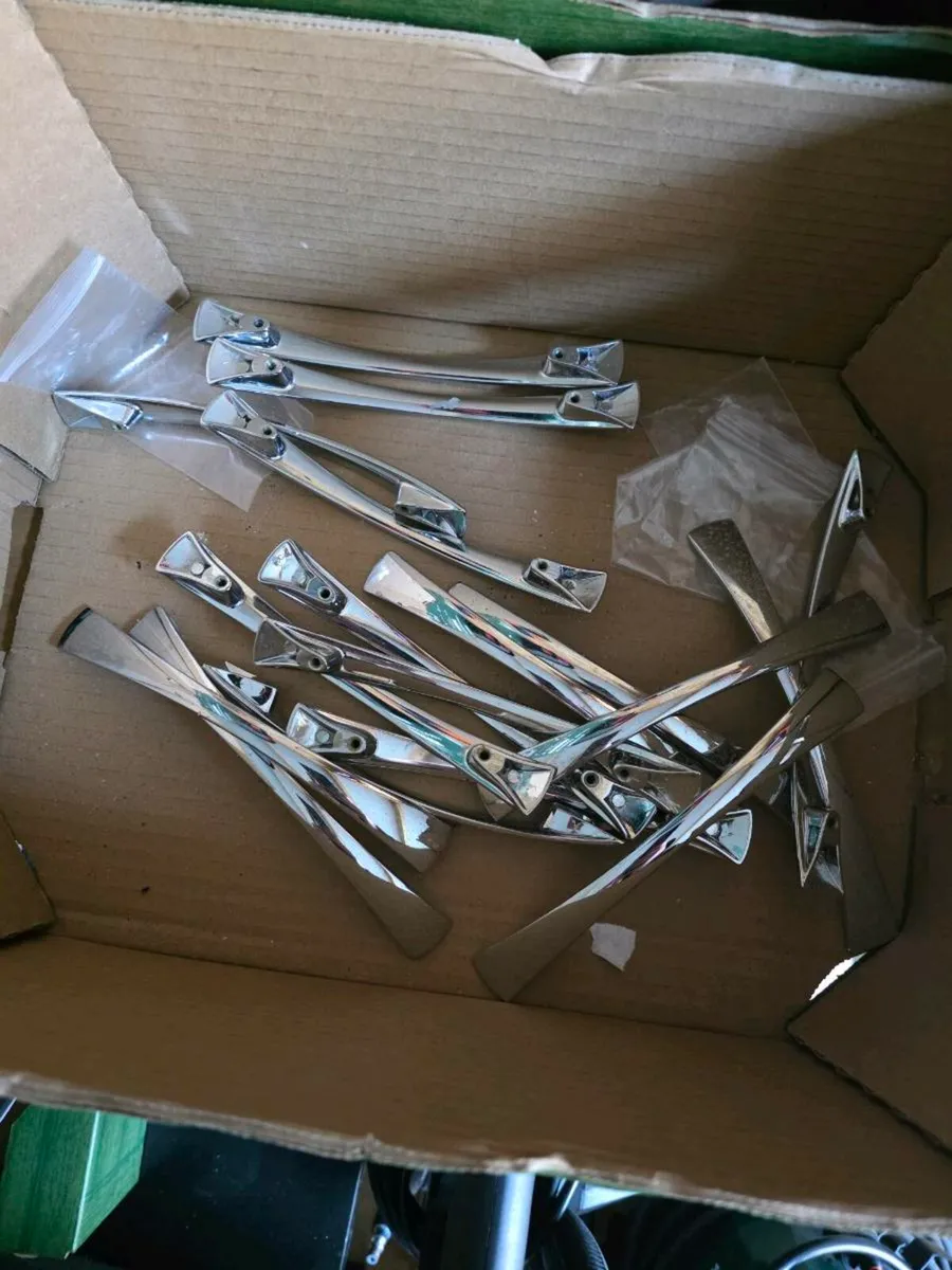 Kitchen Cabinet Handles - Image 2