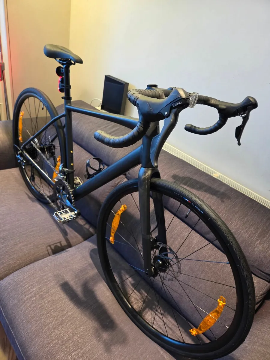 Trek Domane road bike NEW 2025 - Image 3