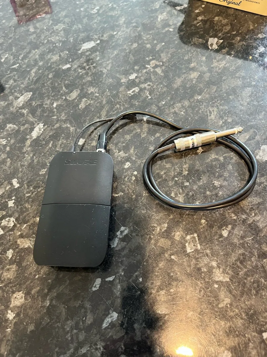 Shure BLX14R S8 Wireless Guitar System - Image 3