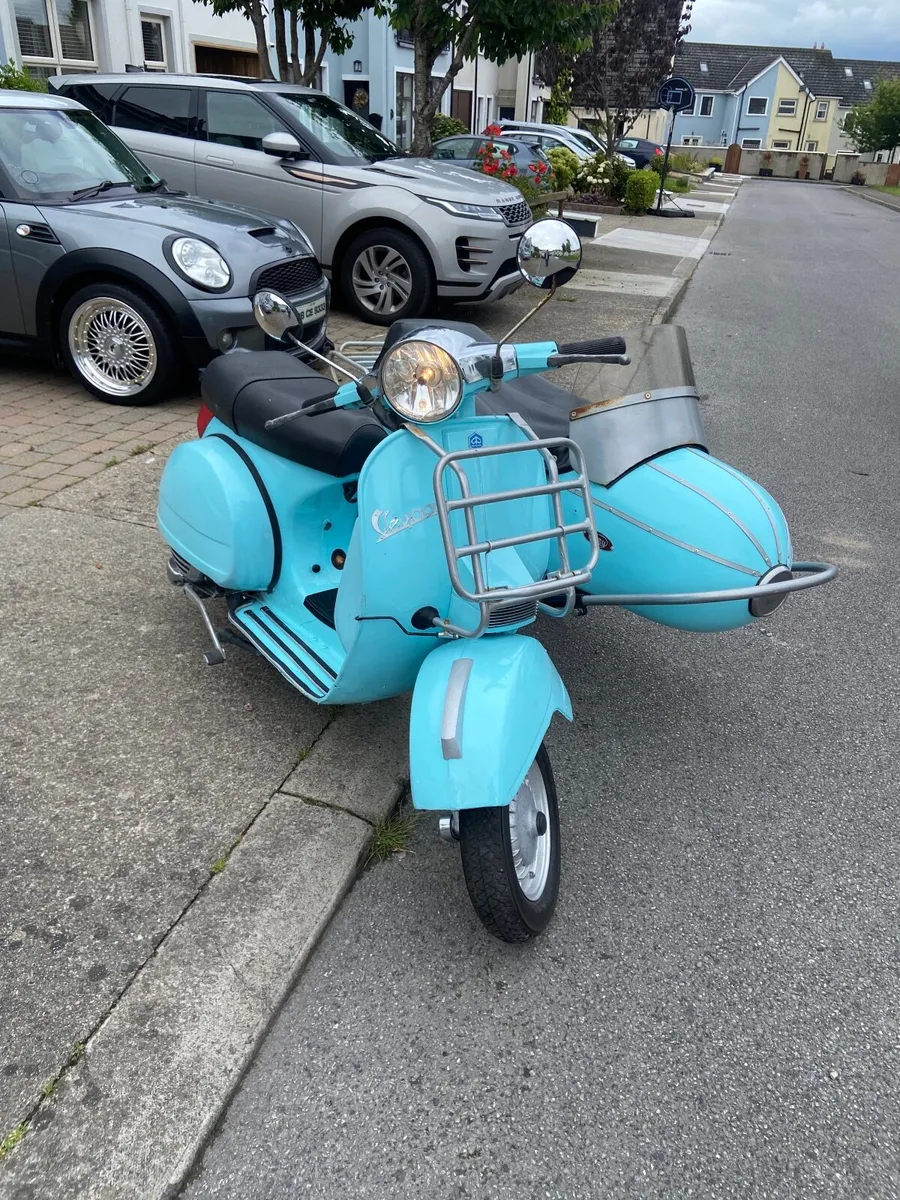 Vintage scooter and sidecar outfit - Image 4