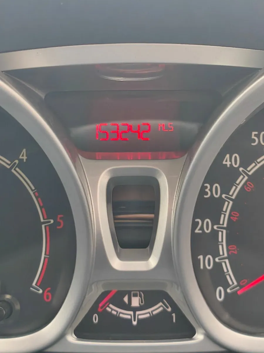 Ford Fiesta 2009 - Image 3