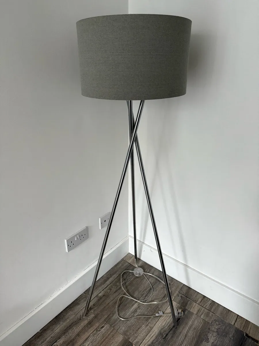 Floor Lamp Tripod Textile grey/chrome - Image 2