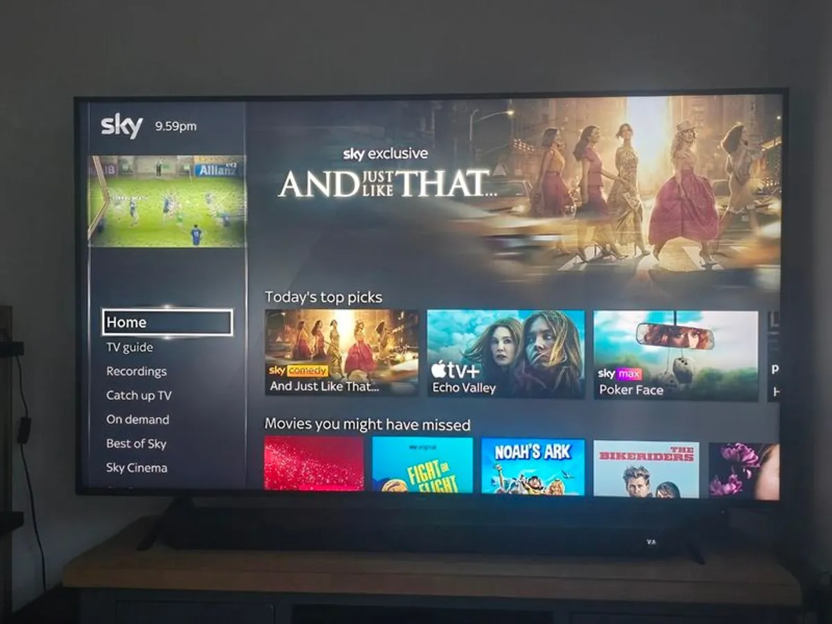 Samsung 65 QLED - Image 1
