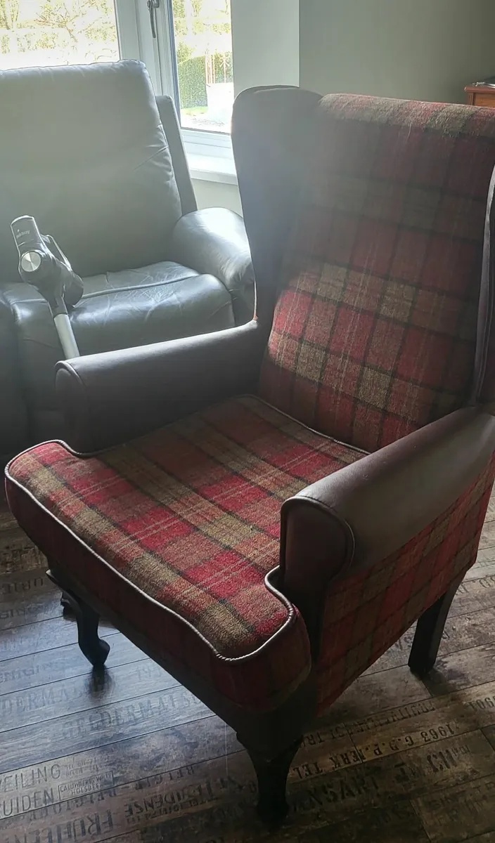 Queen Anne Chair - Image 1