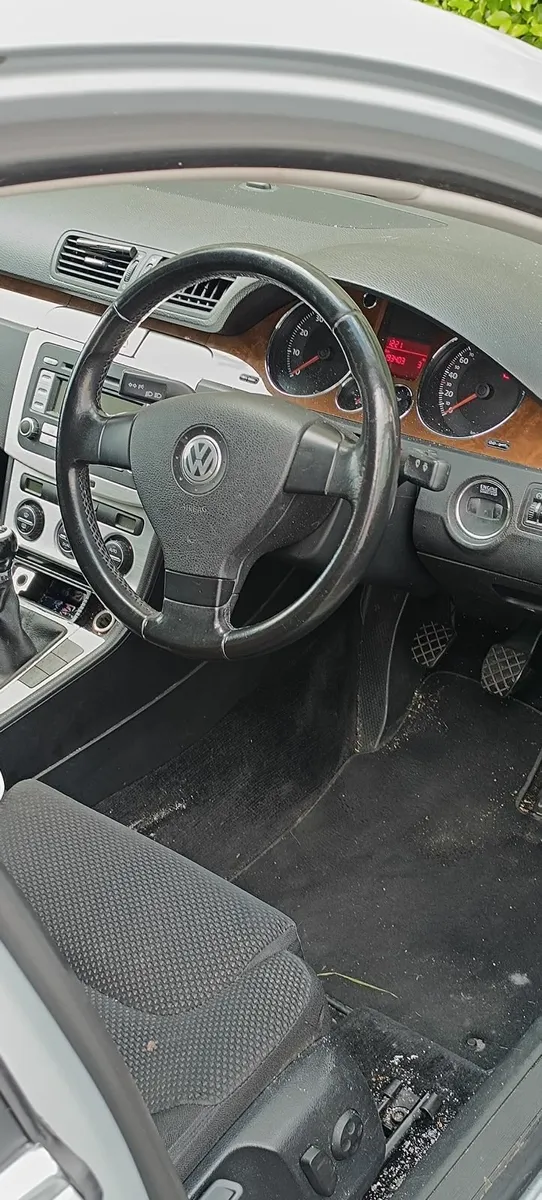 Volkswagen Passat 2007 - Image 3