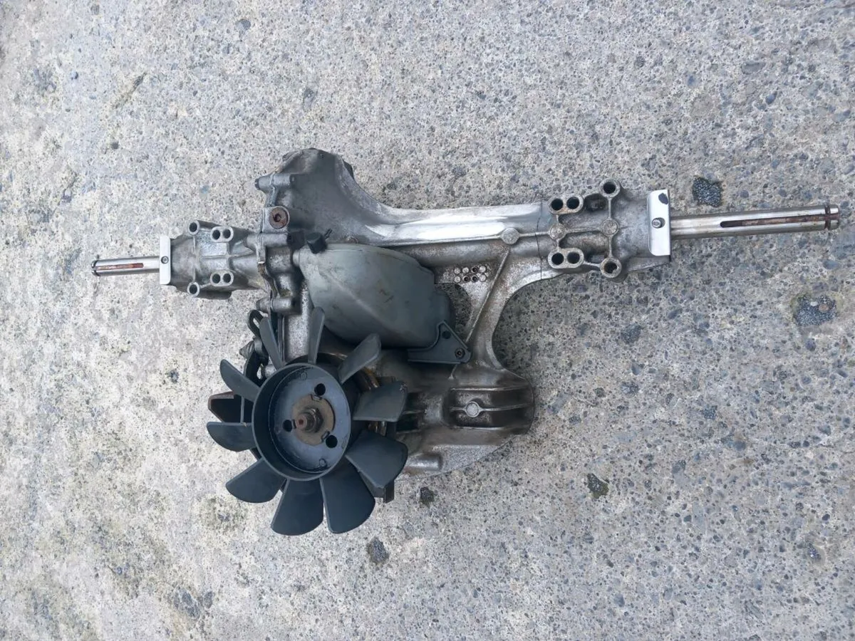 Hydro-gear hydrostatic transmission for sale - Image 3