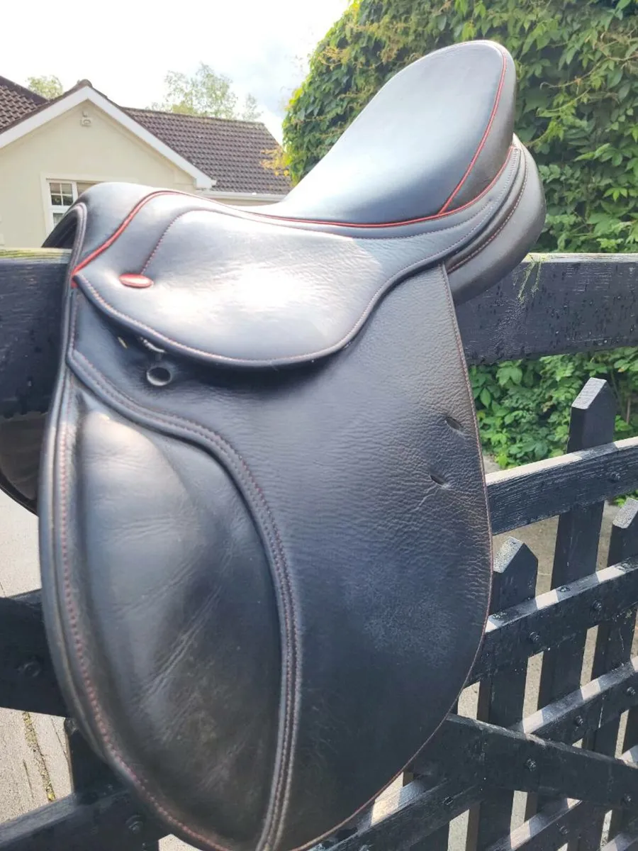 15" Whitaker Barnsley saddle - Image 1