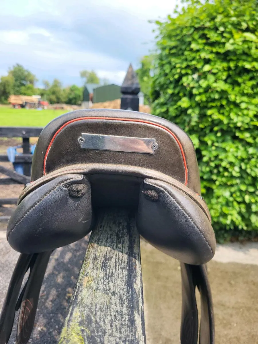 15" Whitaker Barnsley saddle - Image 2