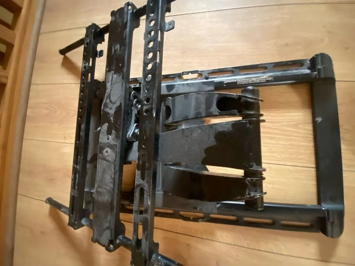 TV Bracket - Image 1
