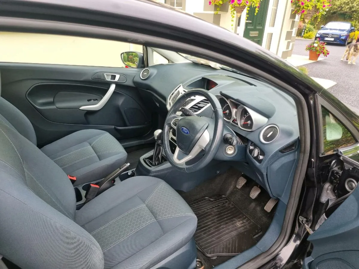 Ford Fiesta 2012 - Image 4