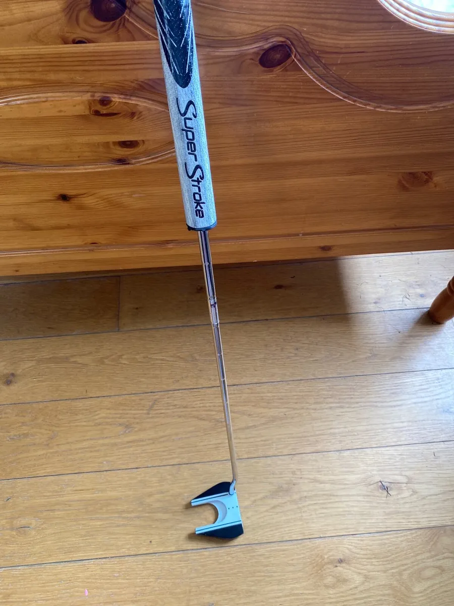 Odyssey v7 tank putter - Image 1