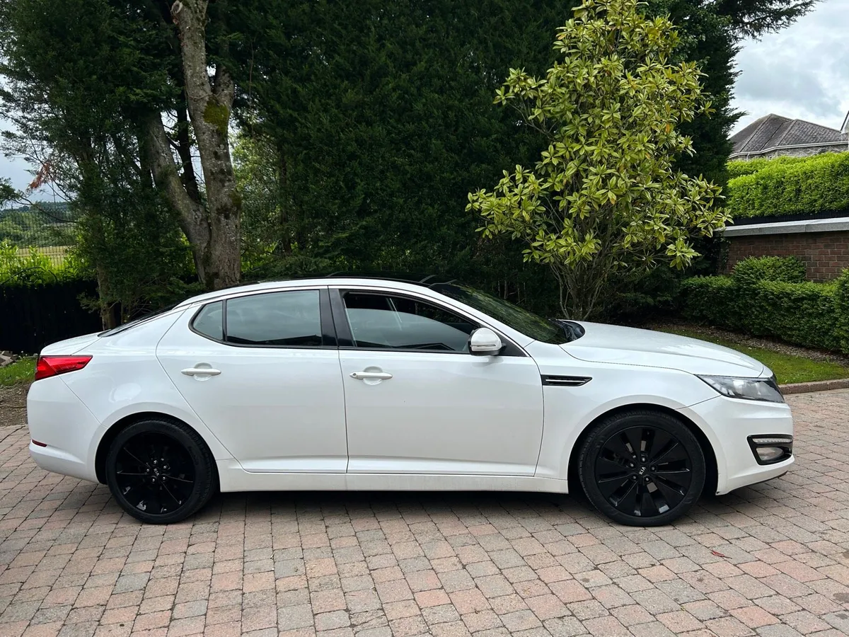 13 Kia Optima Automatic Platinum Edition NCT 2/26 - Image 2