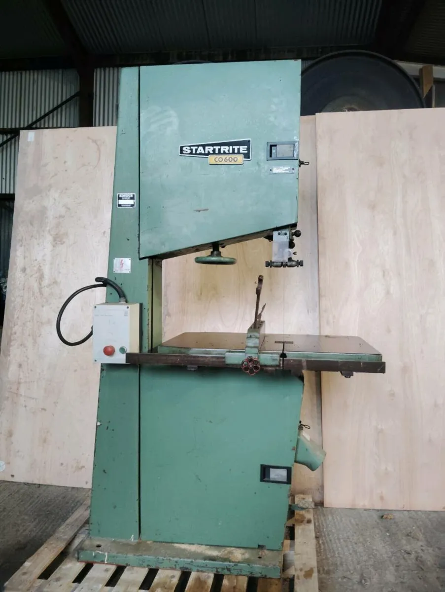 Wood working machines. - Image 1