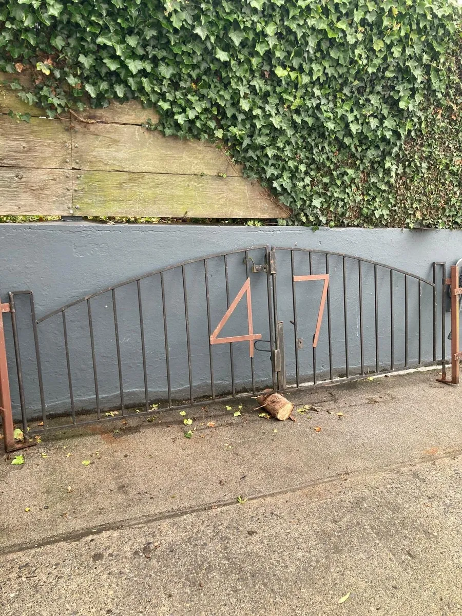 Gates - Image 2