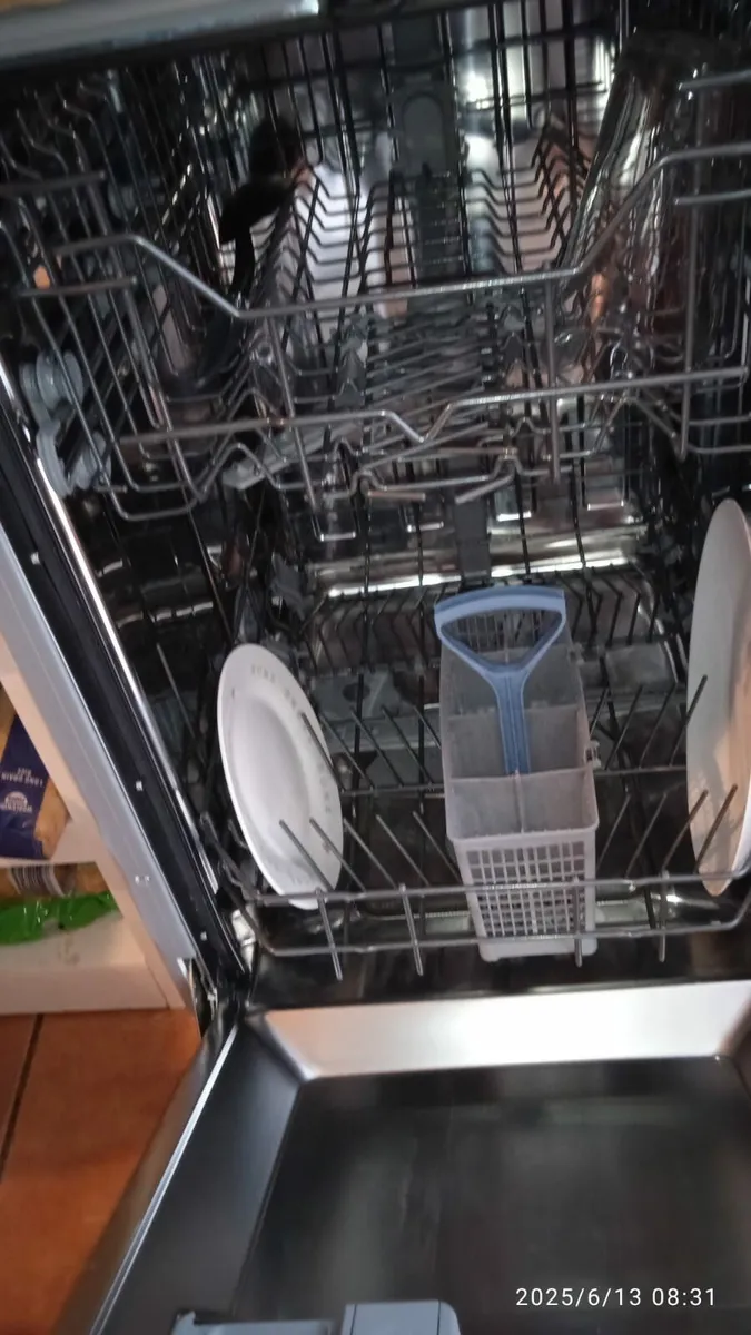 Dish washer - Image 1