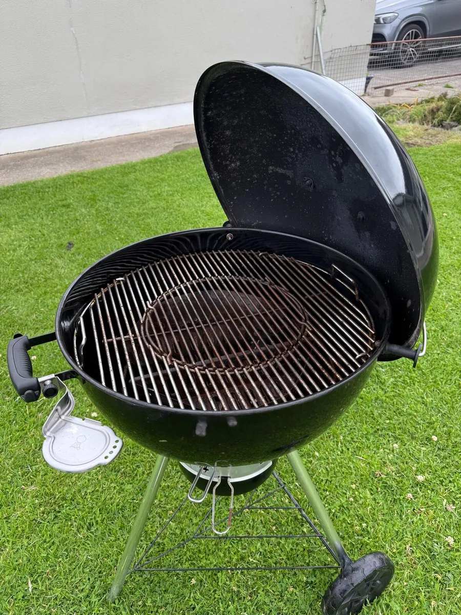 Weber Master Touch BBQ - Image 4