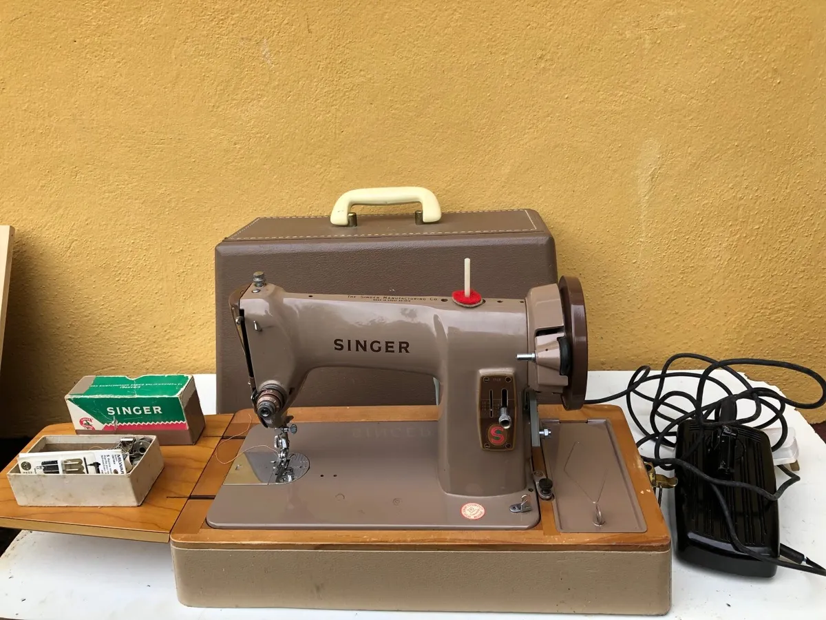 Vintage Singer Sewing Machine