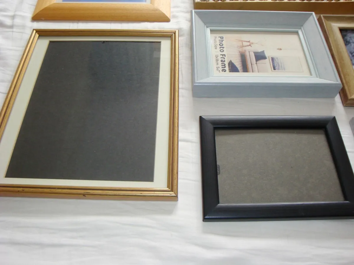 Bundle of picture frames and art B- 12 pieces - Image 2