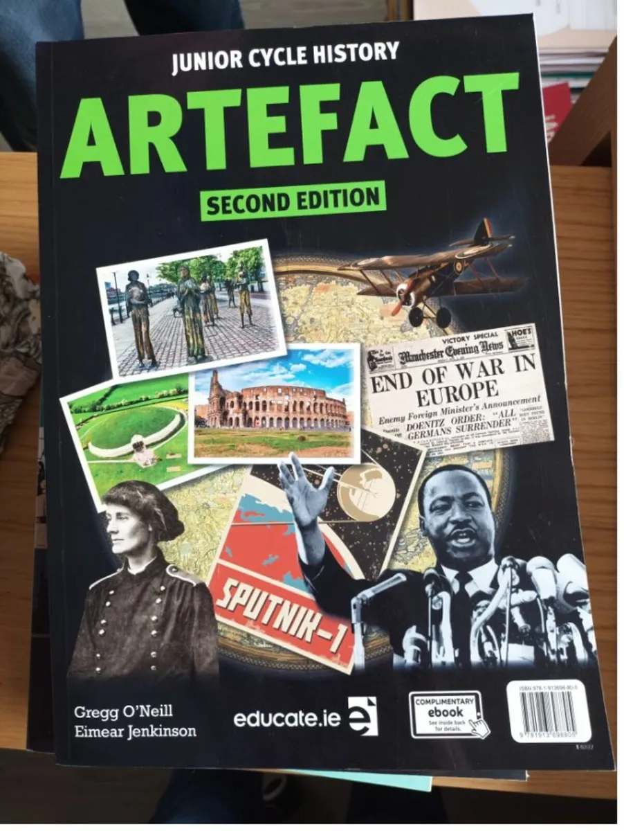 Junior Cet books - Image 1