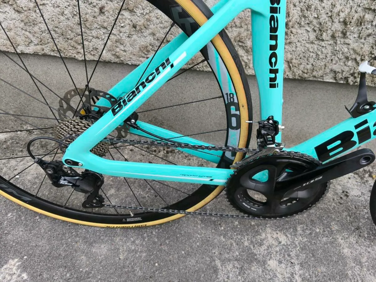 Bianchi Aria Aero Disc carbon - Image 3