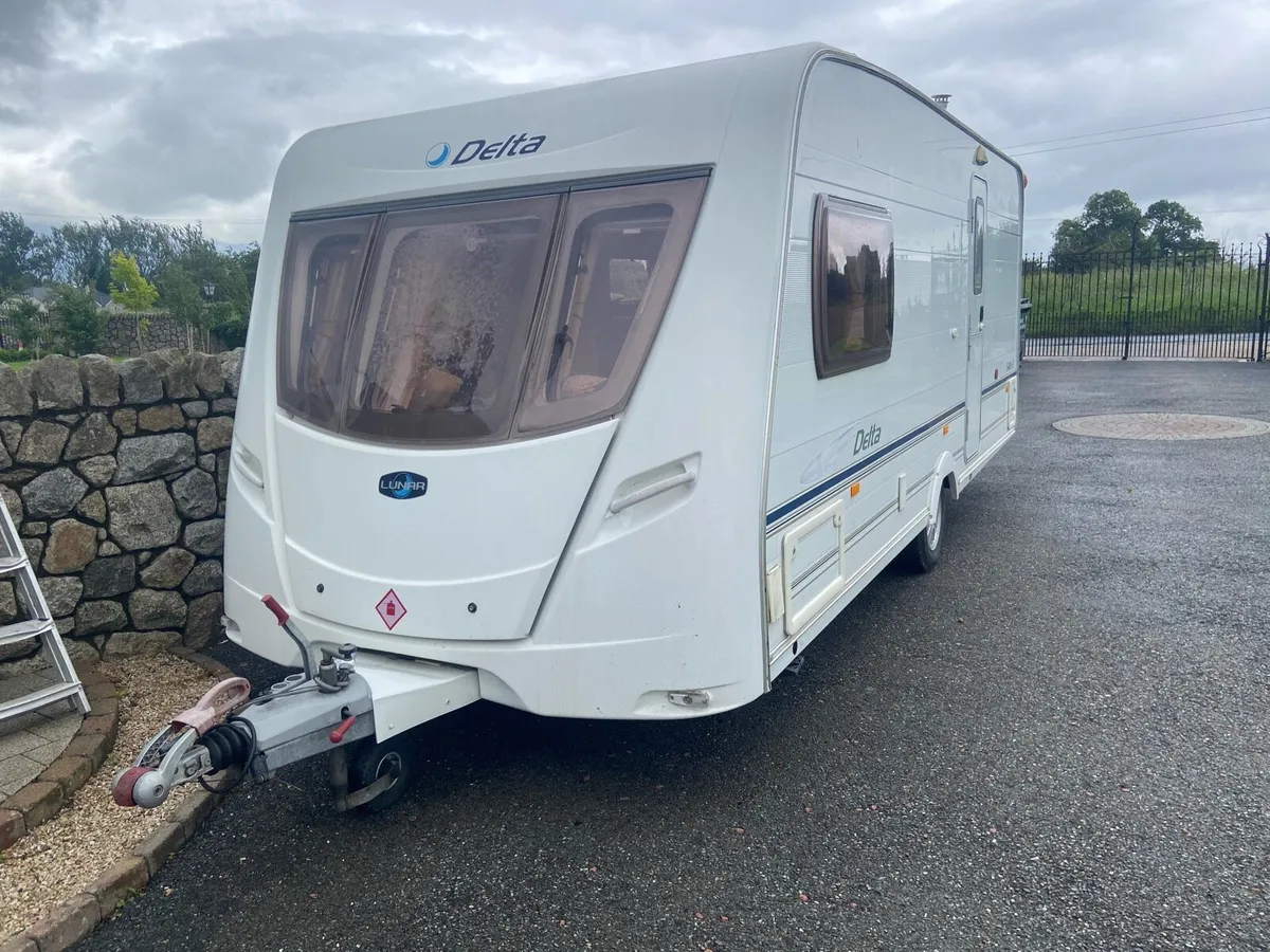 Lunar 2 berth As New - Image 1