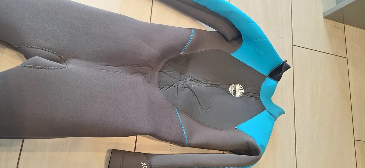 Wetsuit - Image 1