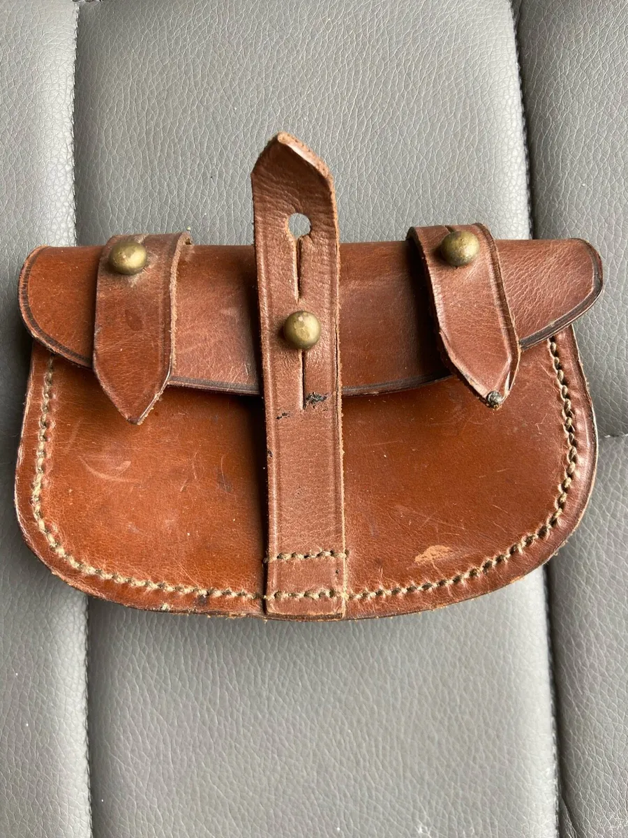 Vintage Garda Siochana Ammo pouch - Image 1