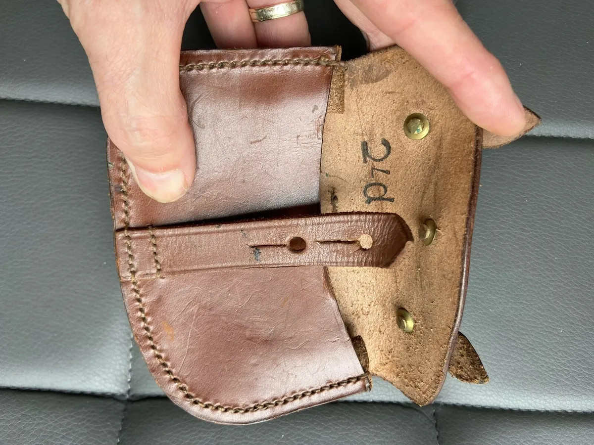 Vintage Garda Siochana Ammo pouch - Image 3