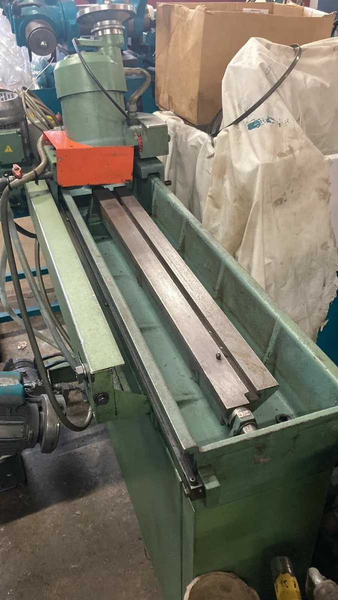 Grinding and sharpening machines. - Image 4