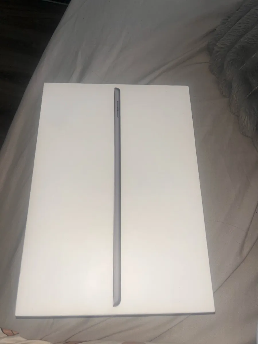 iPad - Image 1