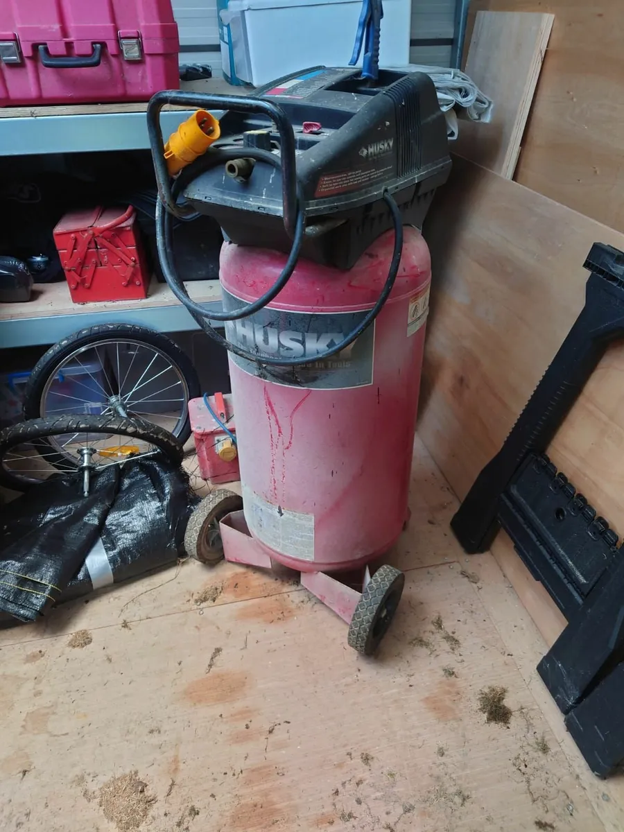 Air compressor - Image 1