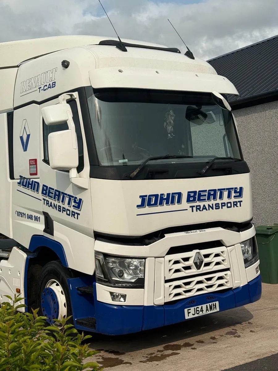 Renault Truck - Image 1