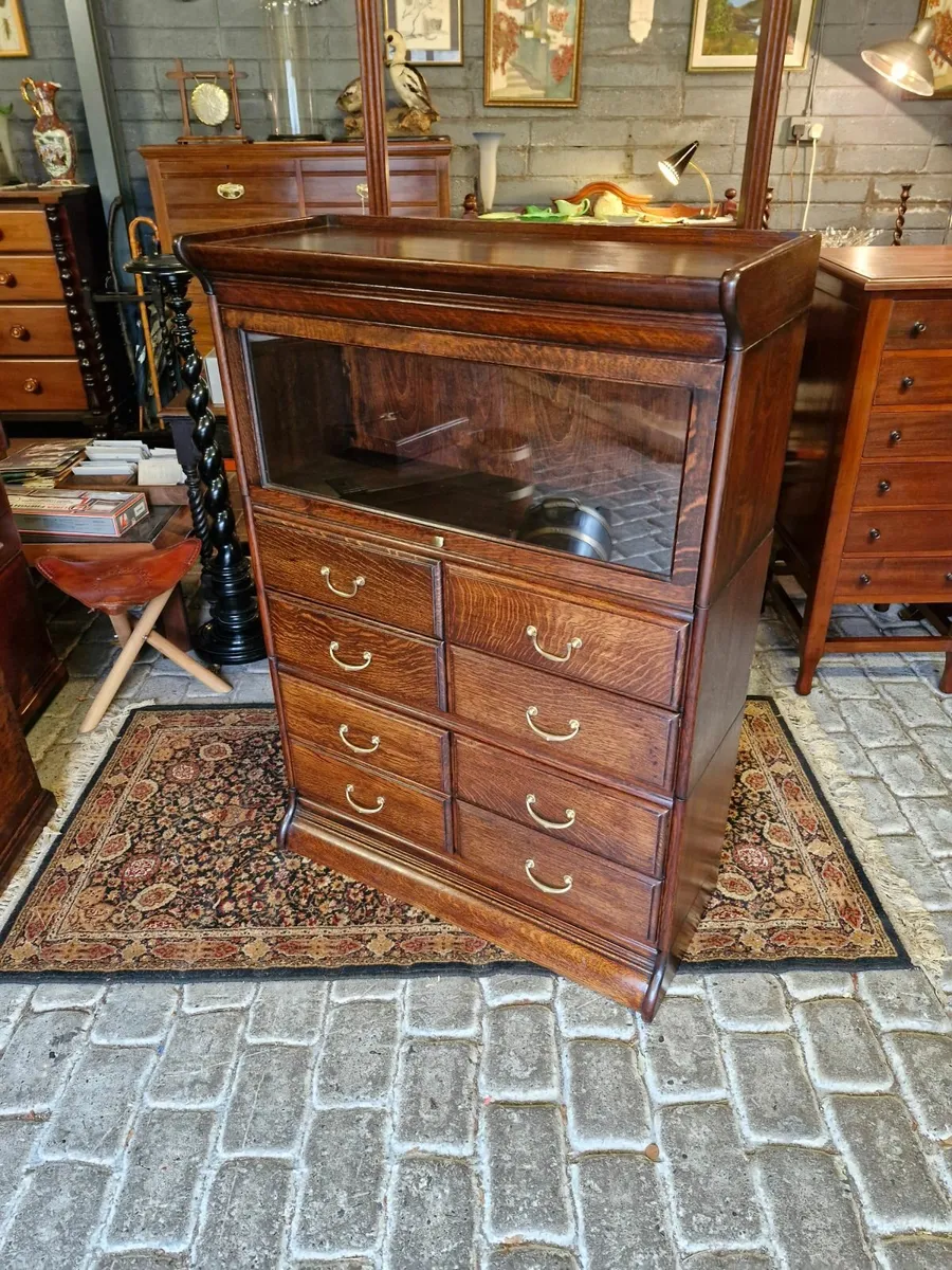 Filing cabinet - Image 1