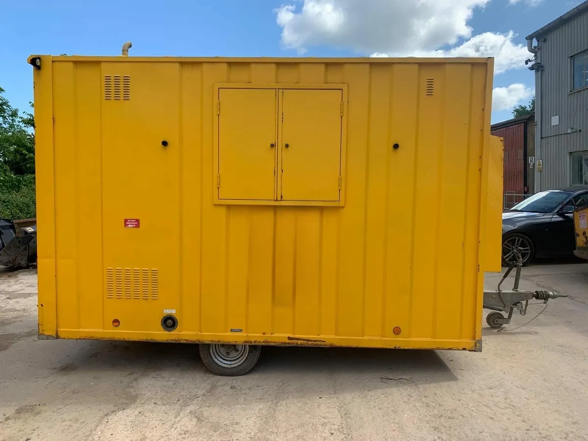 Groundhog 6 man welfare units - Image 1