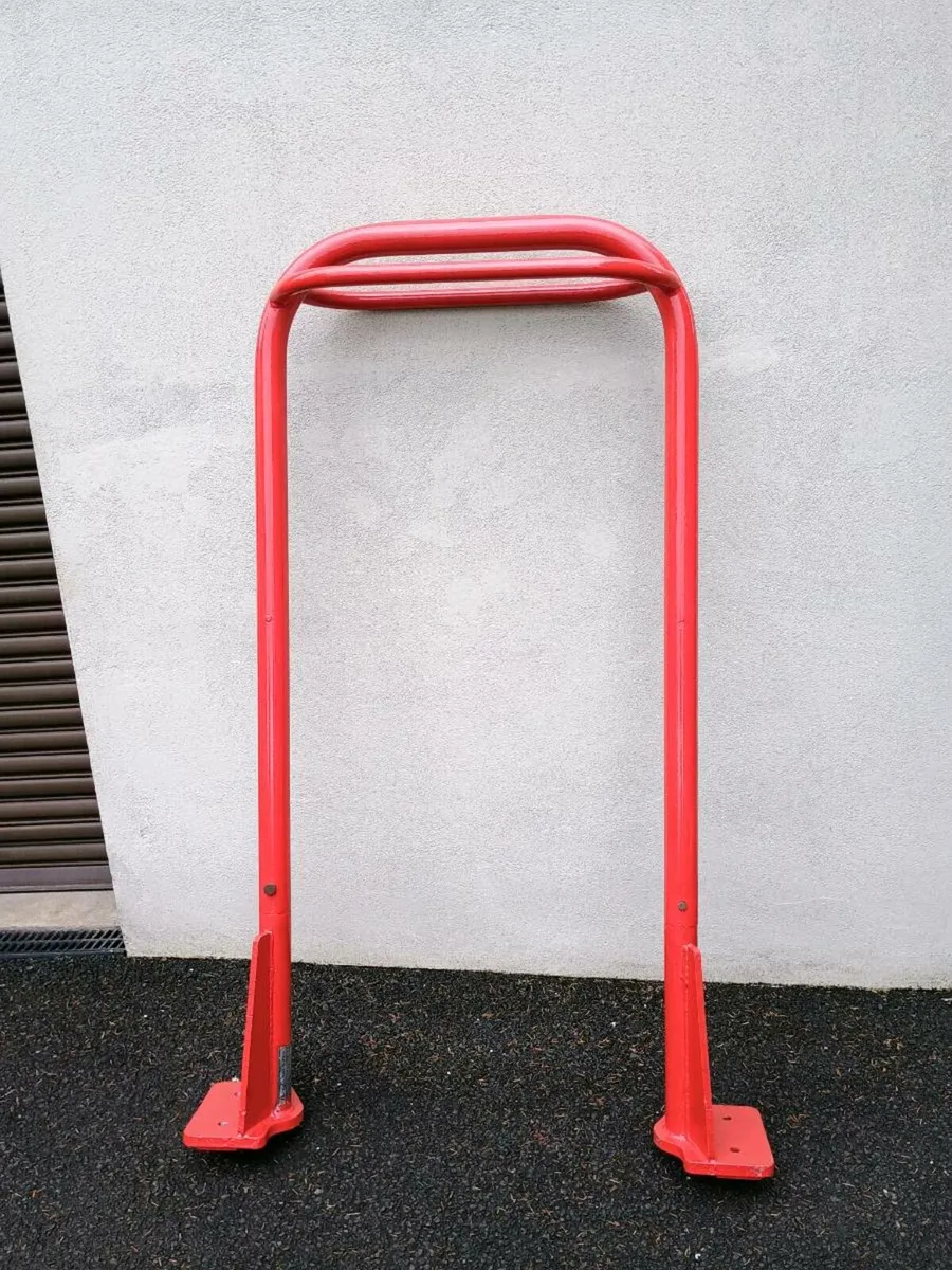 Tractor roll bar - Image 1