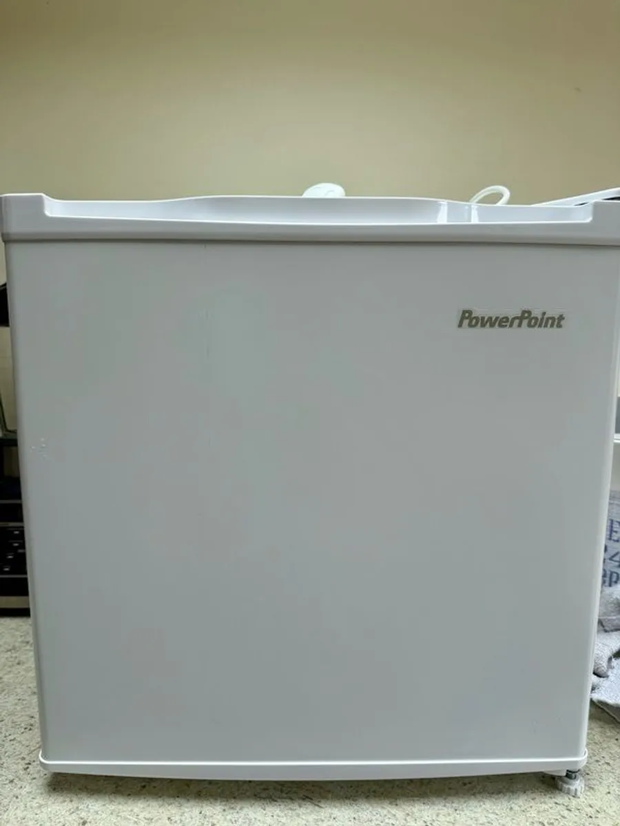 Powerpoint Small Fridge - Image 3