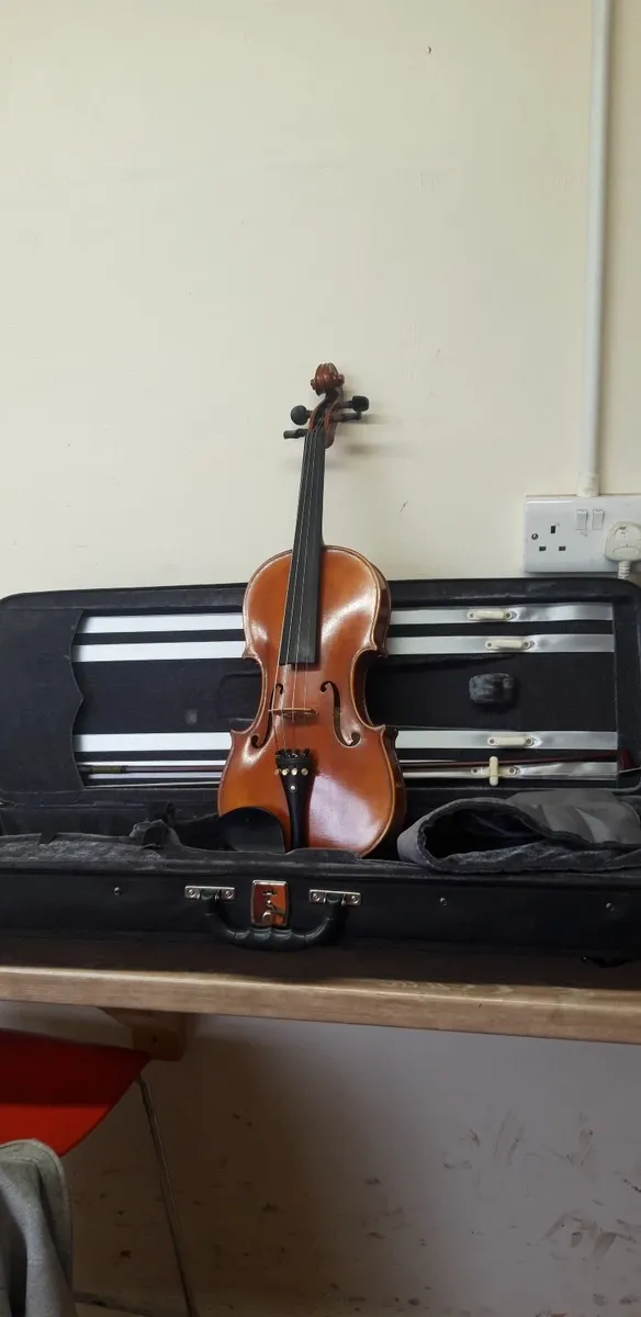 Violin - Image 1