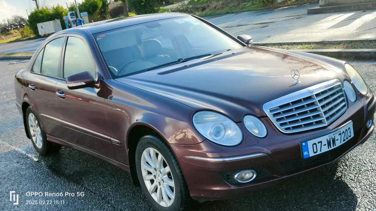 Mercedes E220 CDI — 2007 — well maintained, low mi - Image 2