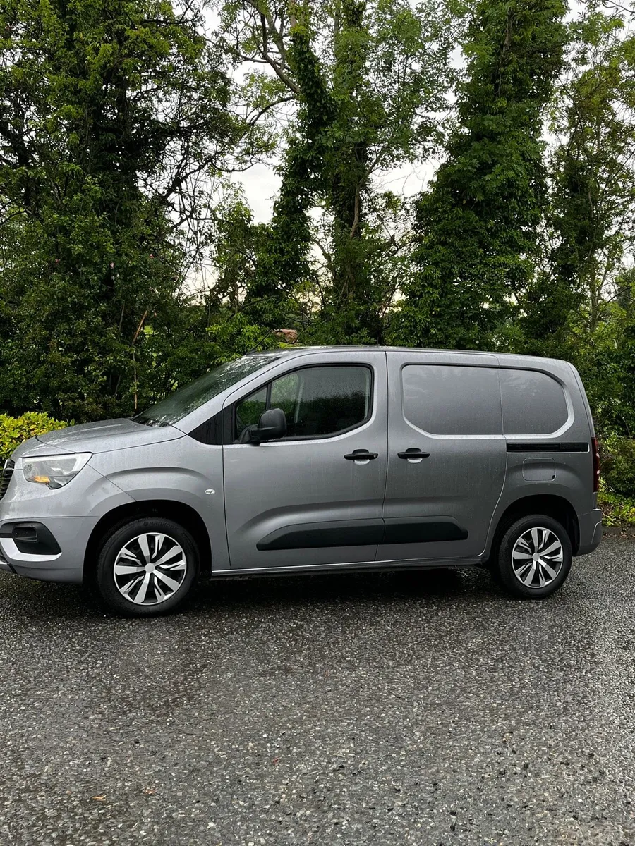 2022 VAUXHALL COMBO 1.5 HDI SPORTIVE - Image 4