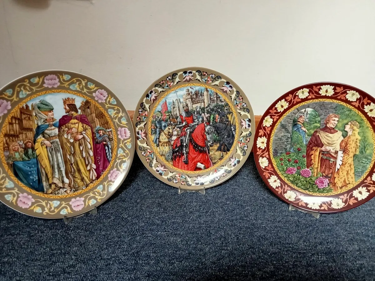 Vintage plates - Image 3