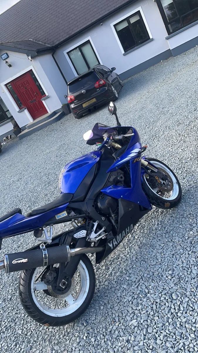 2002 R1 - Image 3