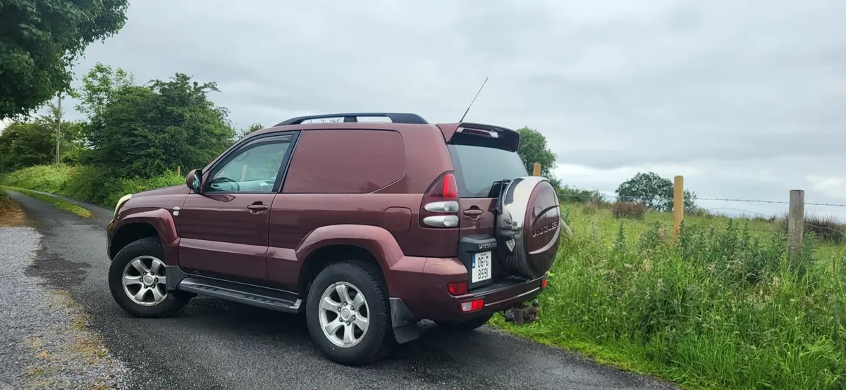 Toyota Land Cruiser 2006 - Image 2