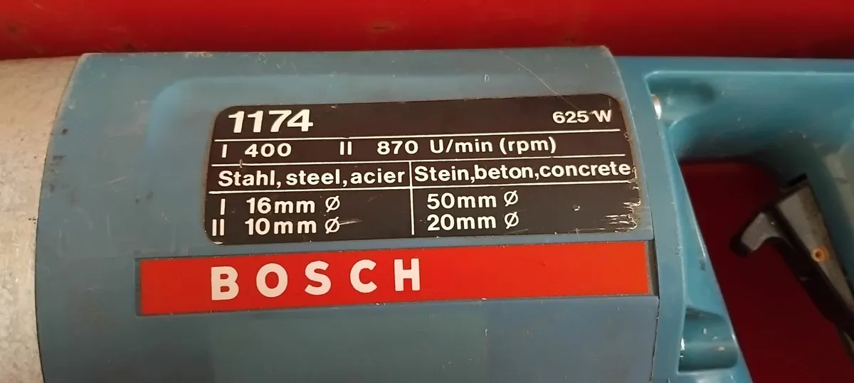 Bosch 1174 Percussion Drill 240v - Image 3