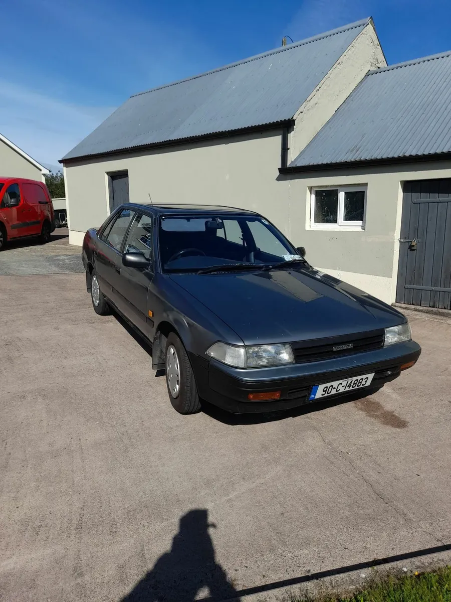 Toyota Carina  1990 - Image 1