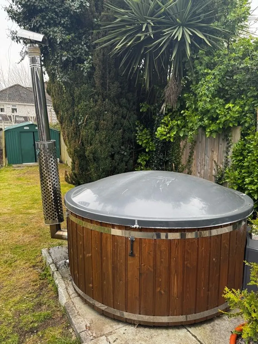 Hot Tub - Image 1