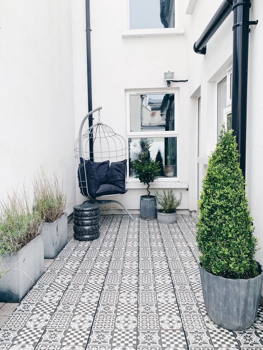 Outdoor Tiles - Image 4