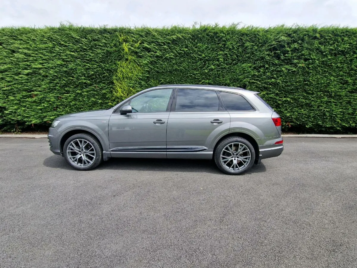 Audi Q7 272bhp Sline Quattro only 180km - Image 4