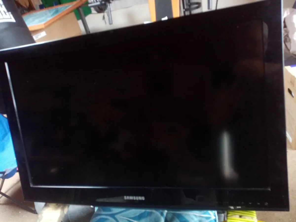 Tvs - Image 1