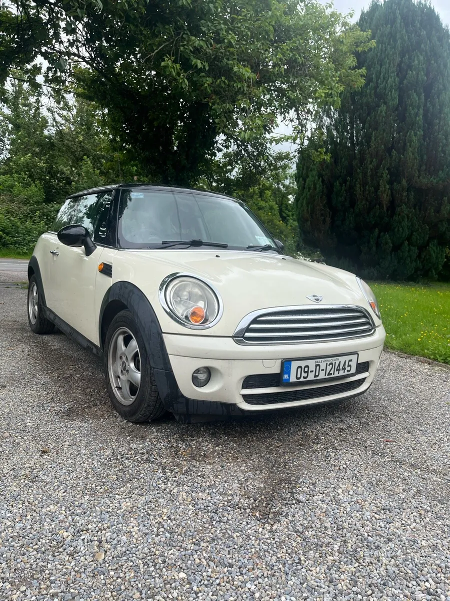 Mini Cooper White - Image 3