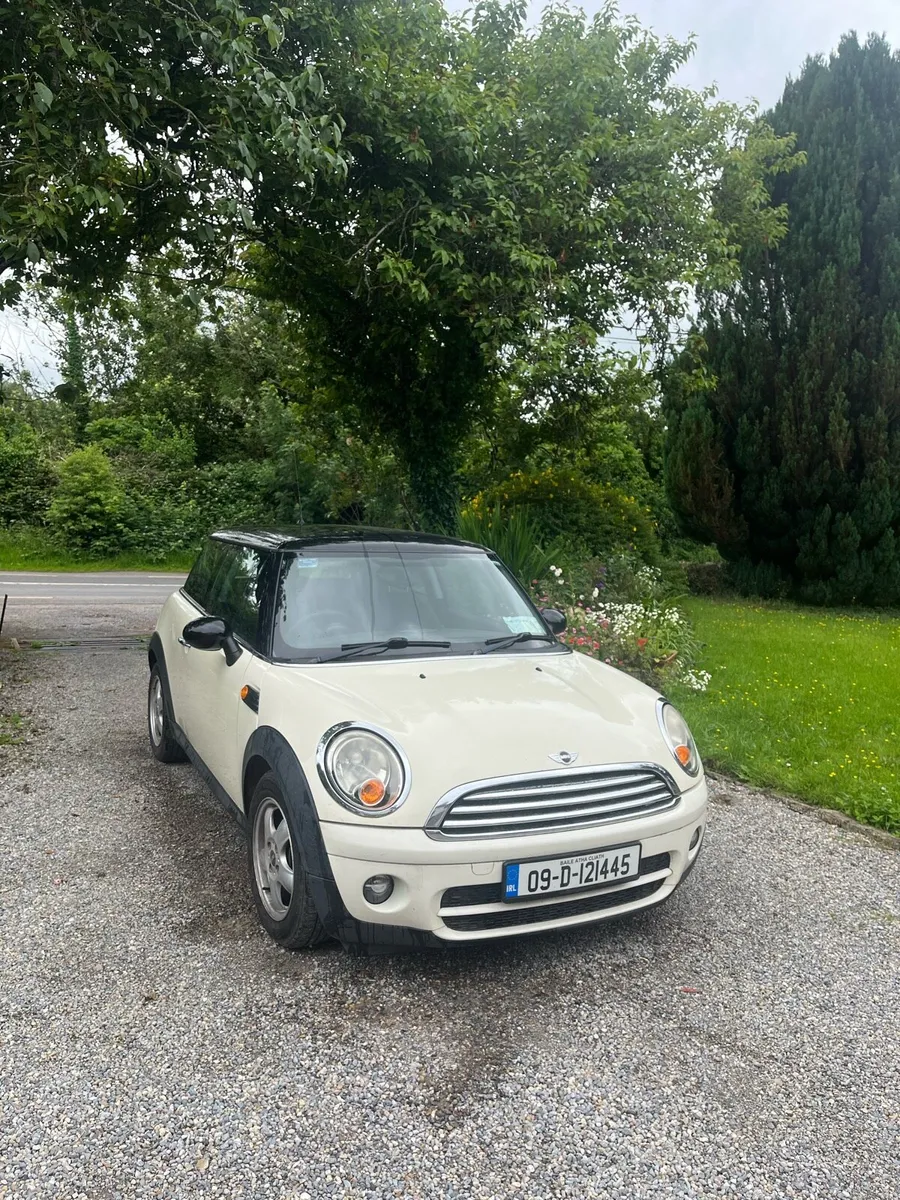 Mini Cooper White - Image 4